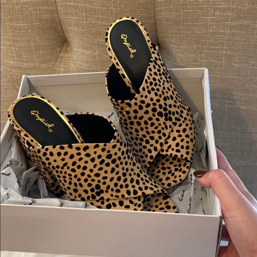 Brand new Cheetah heeled mules